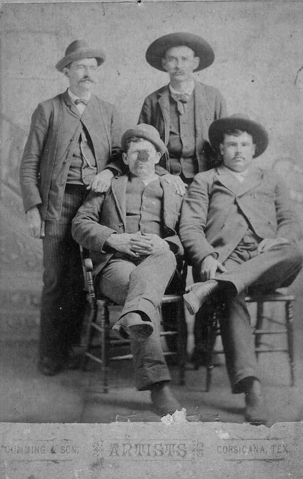 4 unknown men Corsicana
