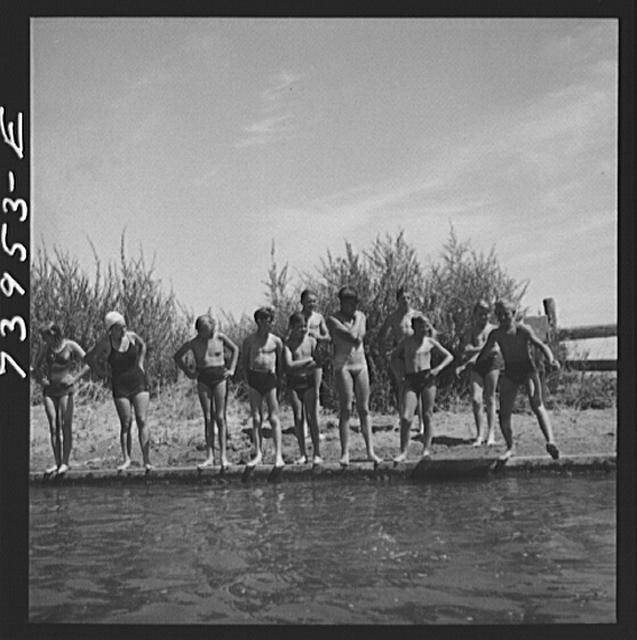 Rupert, Idaho. Schoolboys in swimming