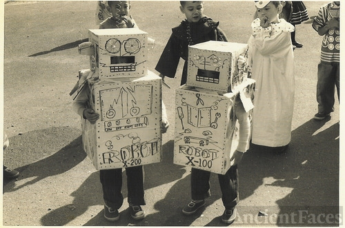 Halloween Robots, 1950's