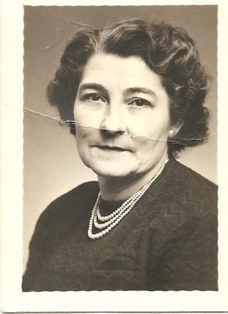 A photo of Viola August