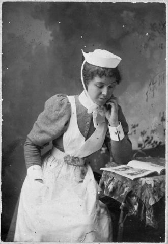 Annie Isobel Cummings, 1900 New Zealand