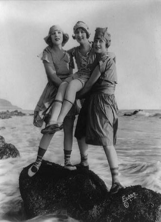 Myrtle Reeves, Lillian Langston, Edith Roberts