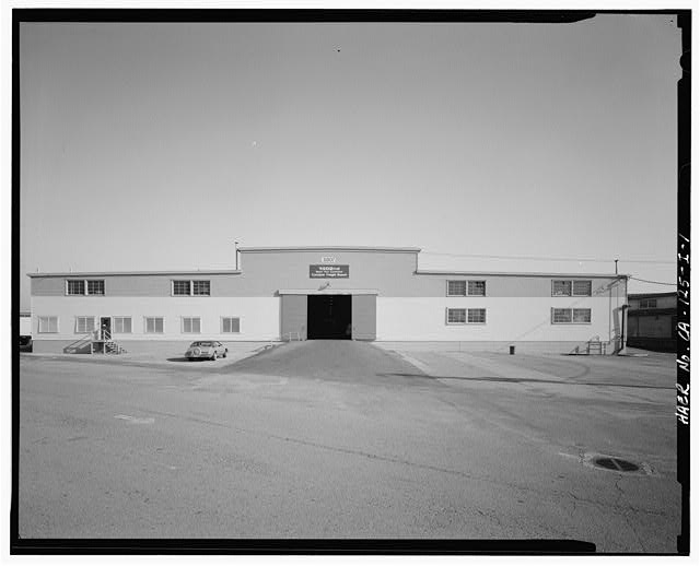 1. WEST FACE, BUILDING 807. - Oakland Army Base,...