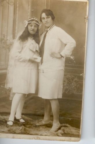 Sidonia Faixova b. Dugovicova with her sister Veronika