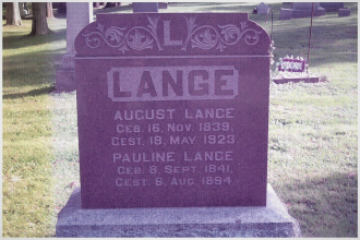 Grave stone of August and Pauline Lange