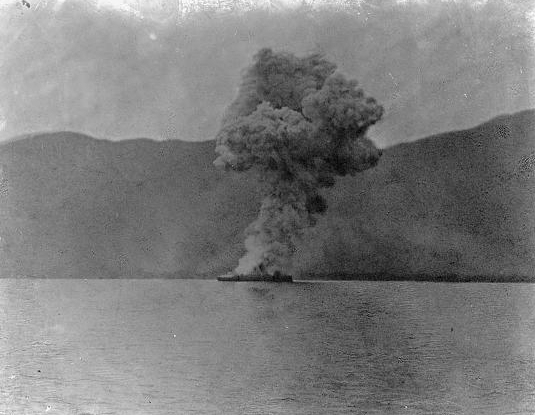 Explosion of the Vizcaya, Battle of Santiago, 1898
