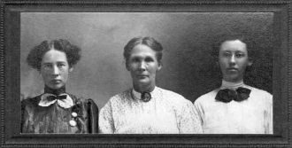 Ada Collins Howell & daughters