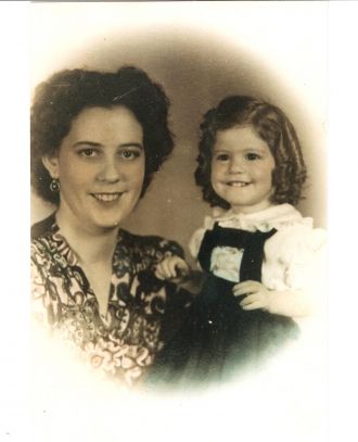 Anna & Martha Criss
