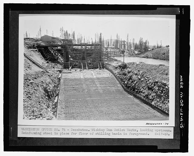 DESCHUTES. WICKIUP DAM OUTLET WORKS, LOOKING UPSTREAM....