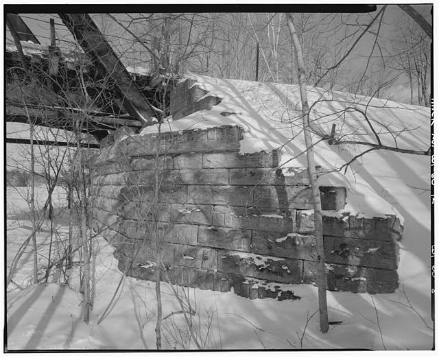 12. VIEW OF SOUTH ABUTMENT - Wisconsin-Michigan Railroad...