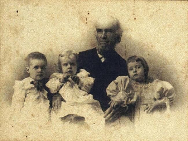 Horatio Davison with grandchildren