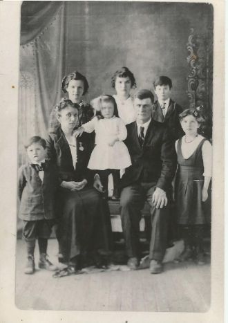Charles A Hoyt Family