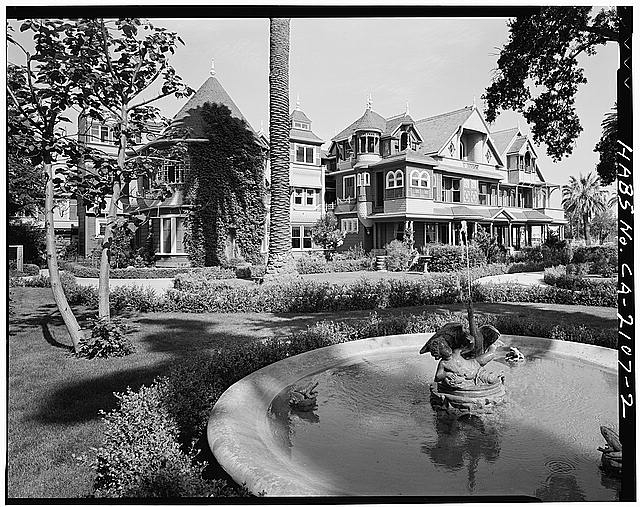 2. VIEW LOOKING NORTHWEST - Winchester House, 525 South...