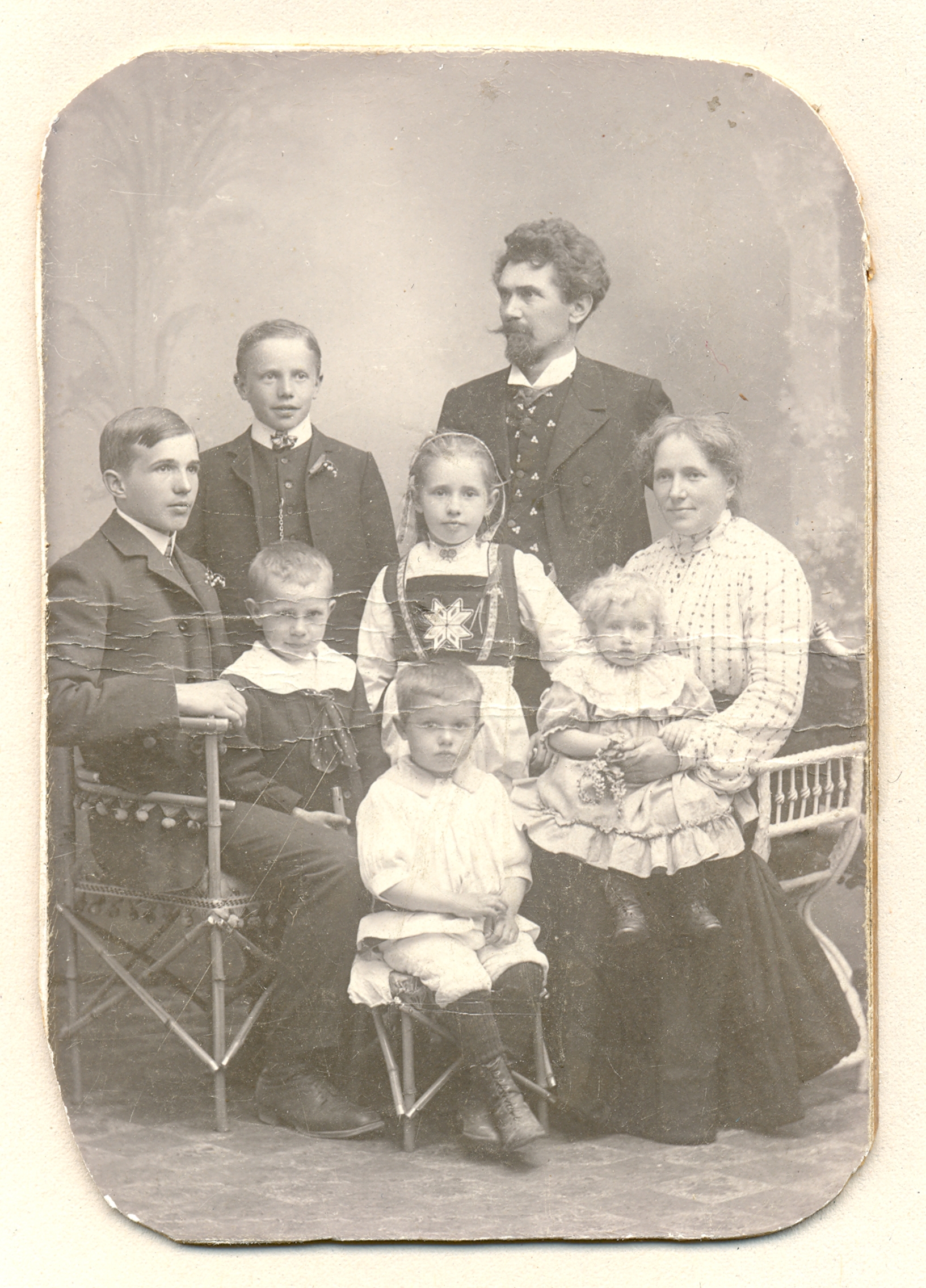 Kristian Skolmen and family