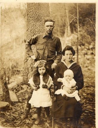 Charley Harris & family, Kentucky