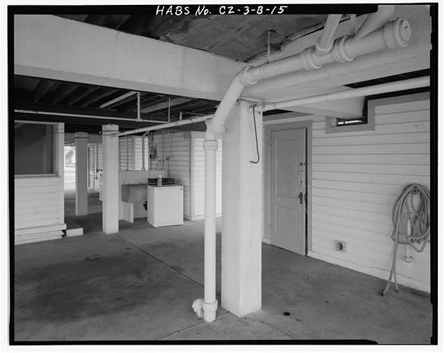 Detail of northwest garage area, facing south. - Fort...