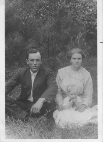 Kelly, Nannie (Martin), and Lucy Butler