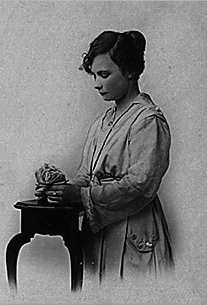 Gwladys Bengough, age 21 Gwladys Bengough, age 21