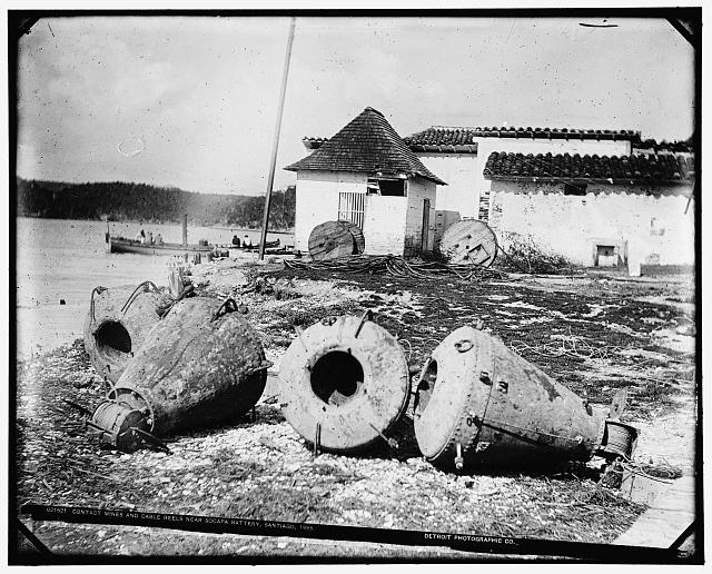 Contact mines and cable reels near Socapa battery,...