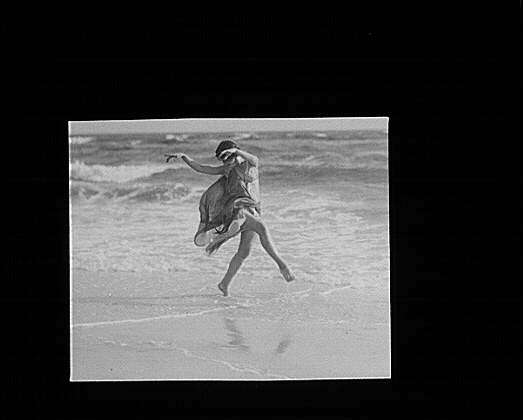 Anna Duncan dancing