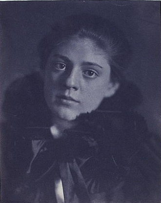 [Head-and-shoulders portrait of actress Ethel Barrymore,...