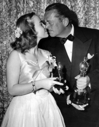James Dunn and Peggy Ann Garner with their Oscars for A Tree Grows in Brooklyn.