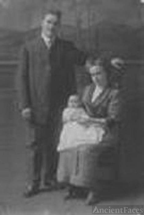 Jennie Whyte & Family British Columbia 1914