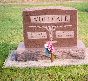 Clark Eucurtis Wolfcale & Cora Ellen Taylor gravestone