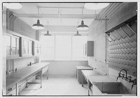 Bellevue Hospital. Model laboratory VII