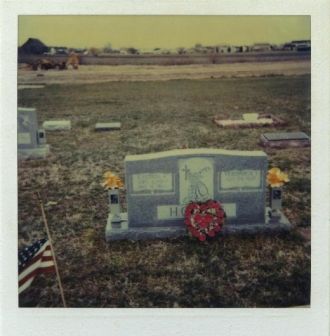 Grave site of Easton Ray Hogan