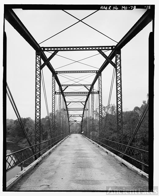 15. Detail of truss roadway, showing upper chords,...