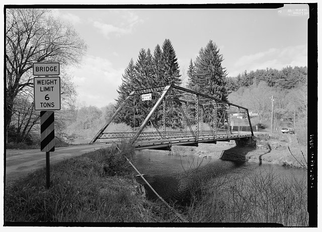 1. PERSPECTIVE LOOKING NE WITH SITE CONTEXT. - River Road...