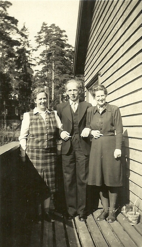 Ingeborg, John, & Marie Skolmen