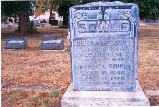 Joseph M. Sowle & Nancy Jane Scattergood gravestone