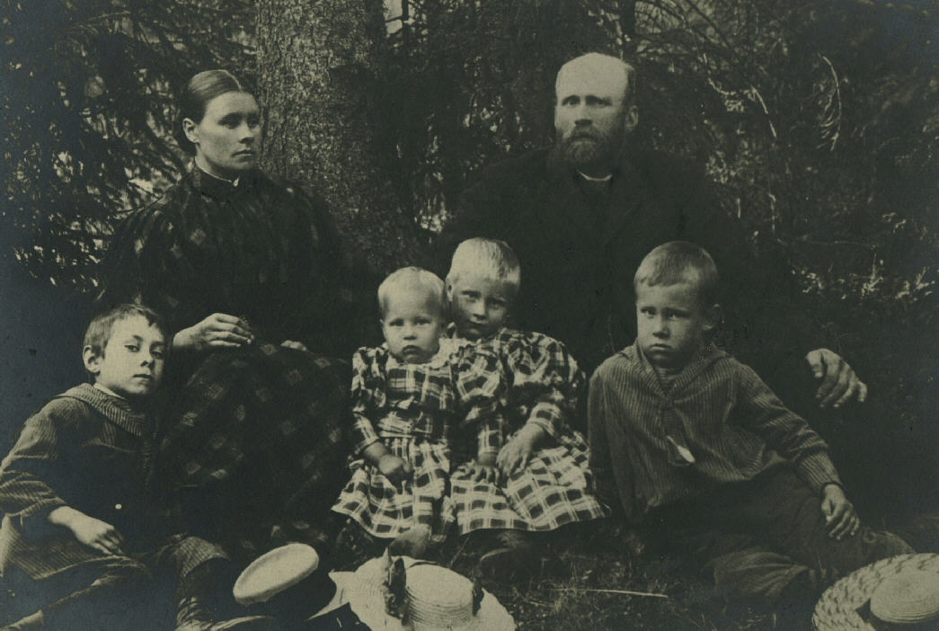 Family of Hans Jakob Larsen-Nygaard-Bratvold