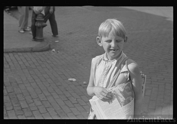 Newsboy, Newark, Ohio