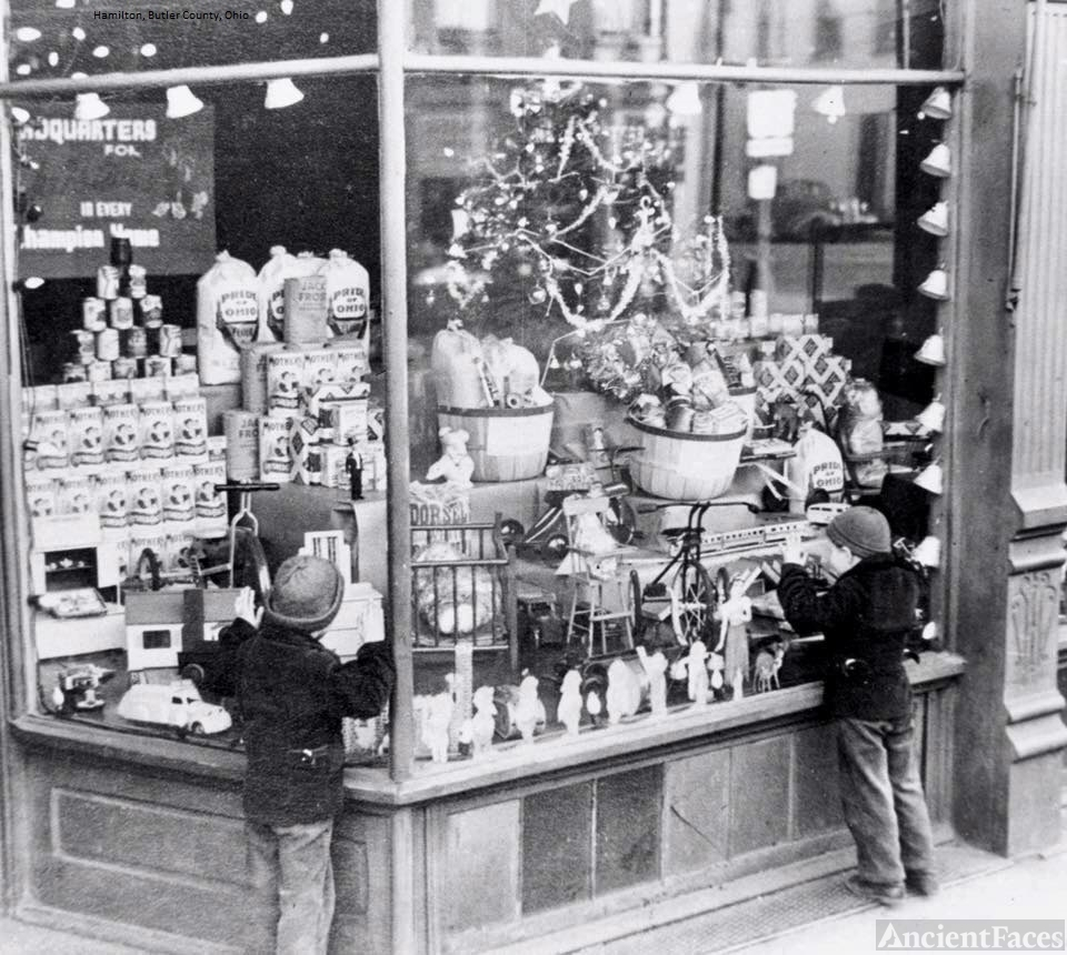 Christmas season in Hamilton, Ohio