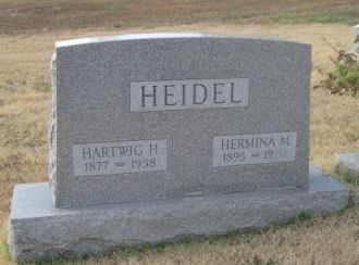 Hermina (Baresel) & Hartwig Heidel gravesite 