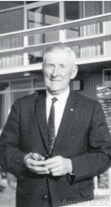 Kenneth Heywood Webb