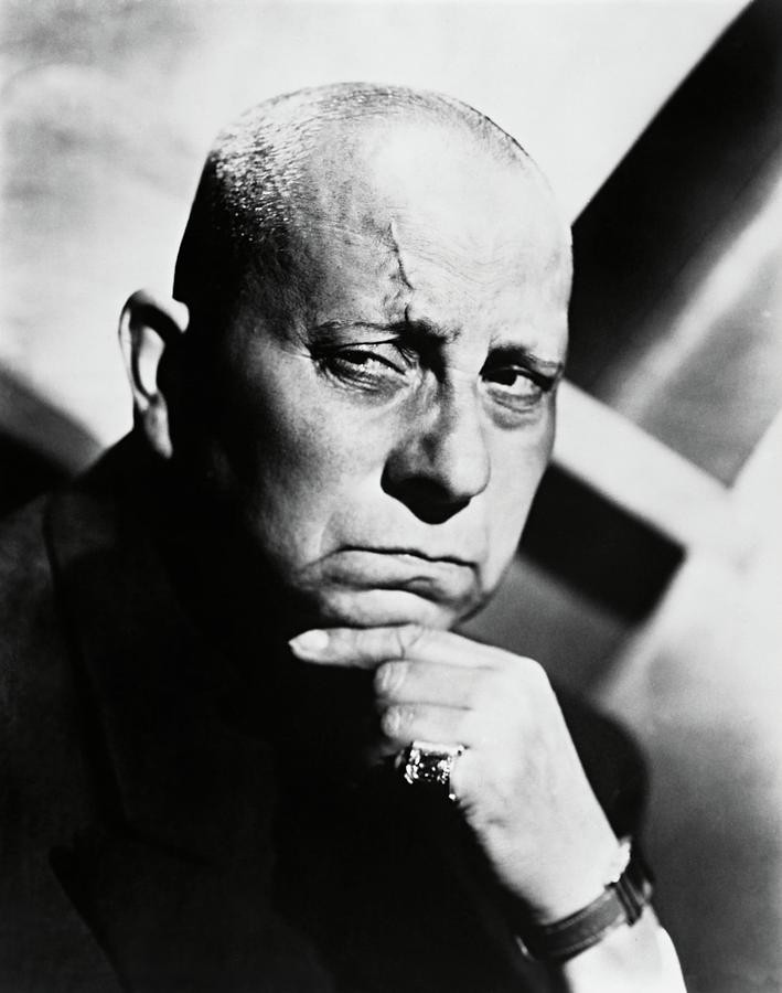 Erich von Stroheim.