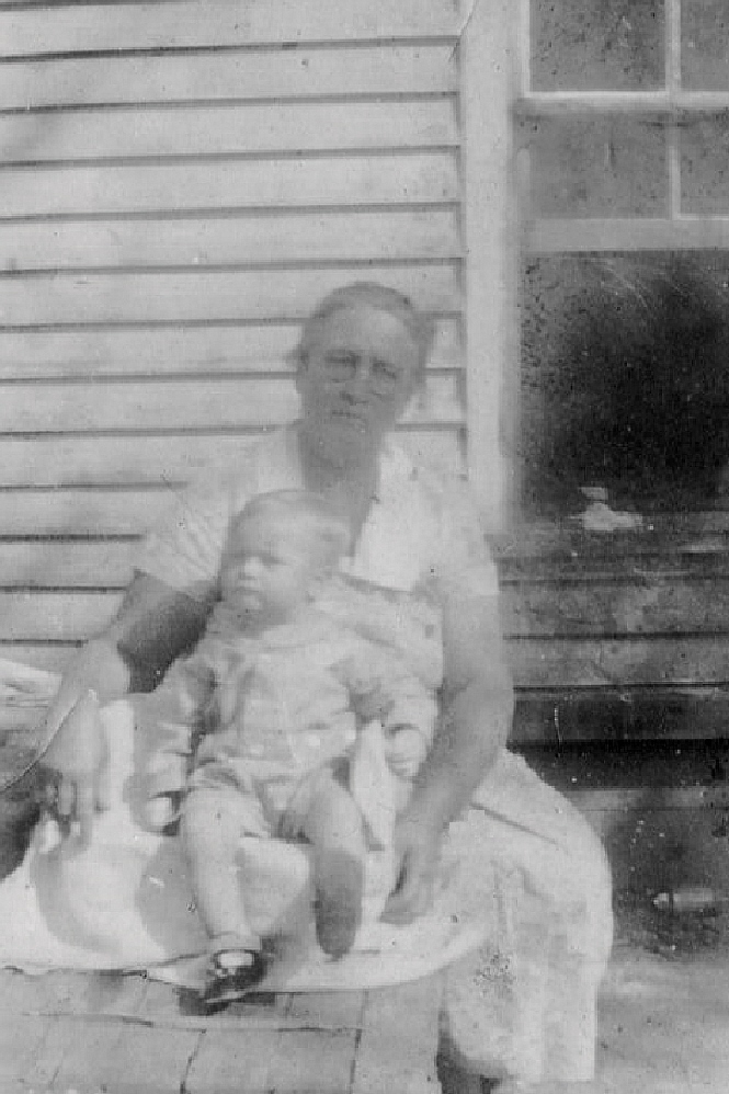 Ella Jane Crawford Knight & Lloyd Parker abt 1932