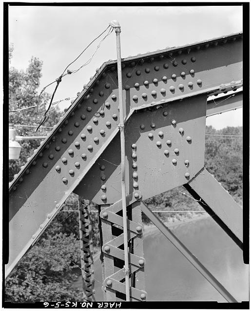 6. UPPER END CHORD, VERTICAL, GUSSET PLATE AND END POST -...