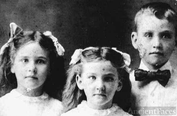 Roxie, Jeppie, and Roy Fields
