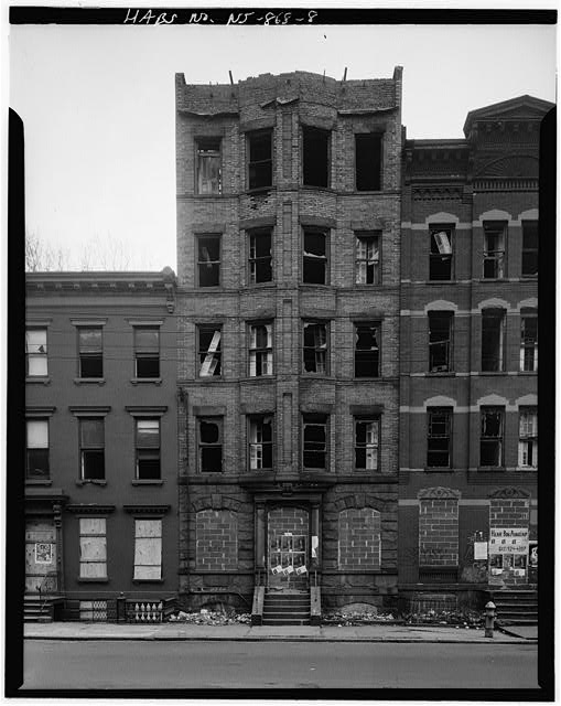 8. BUILDING AT 301 MONTGOMERY - Montgomery Gateway East,...