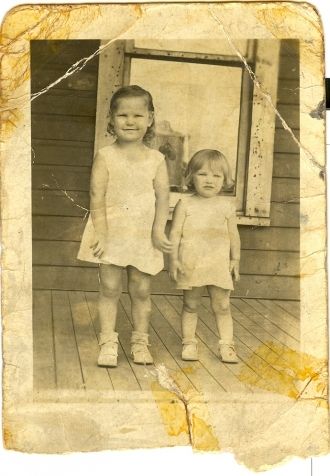 Evelyn White & Verdia Jackson, Tennessee 1936