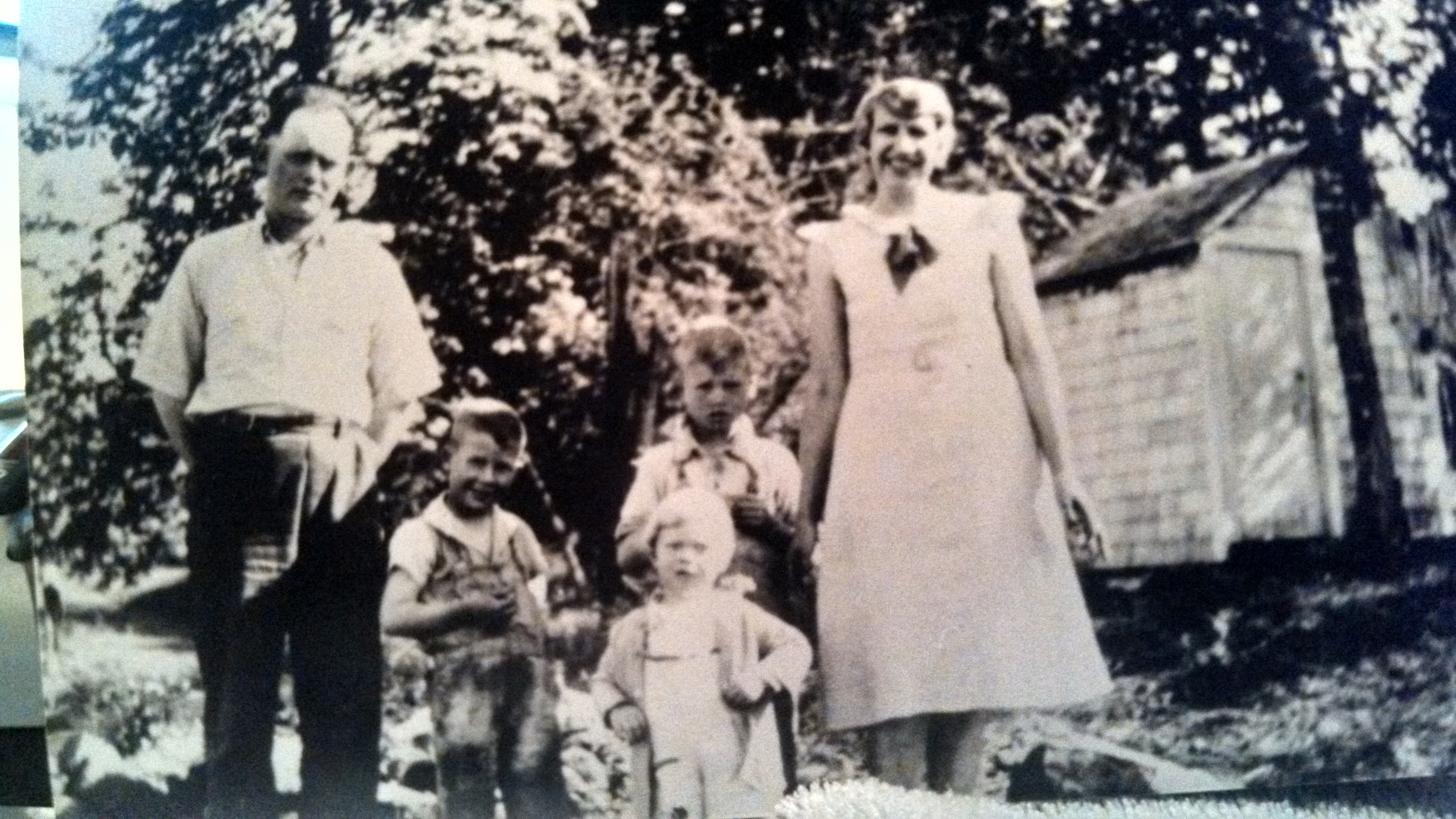 Carl & Olga (Liebelt) Tannock & children