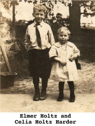 Elmer Holtz & Celia (Holtz) Harder, Iowa 1925