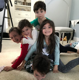 Kevin Alan Bromberg Relatives