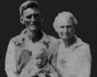 William Berry Willingham ,Minnie Ola and granddaughter Opal Rollins