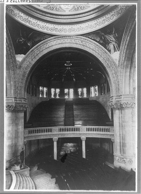 Nave and transept of Leland Stanford University Mem....